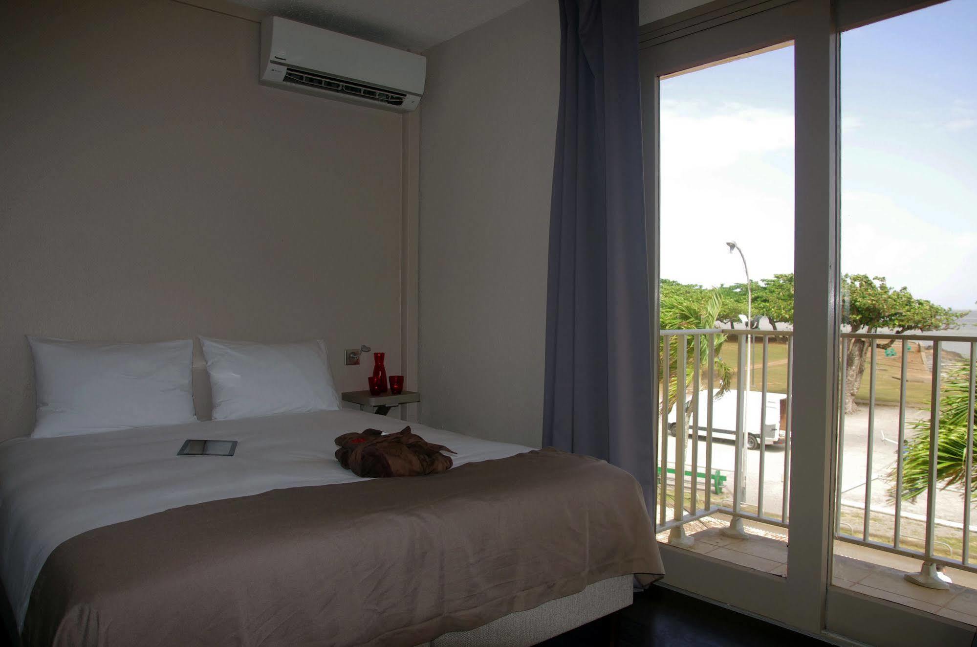 Hotel Des Amandiers Cayenne Dış mekan fotoğraf