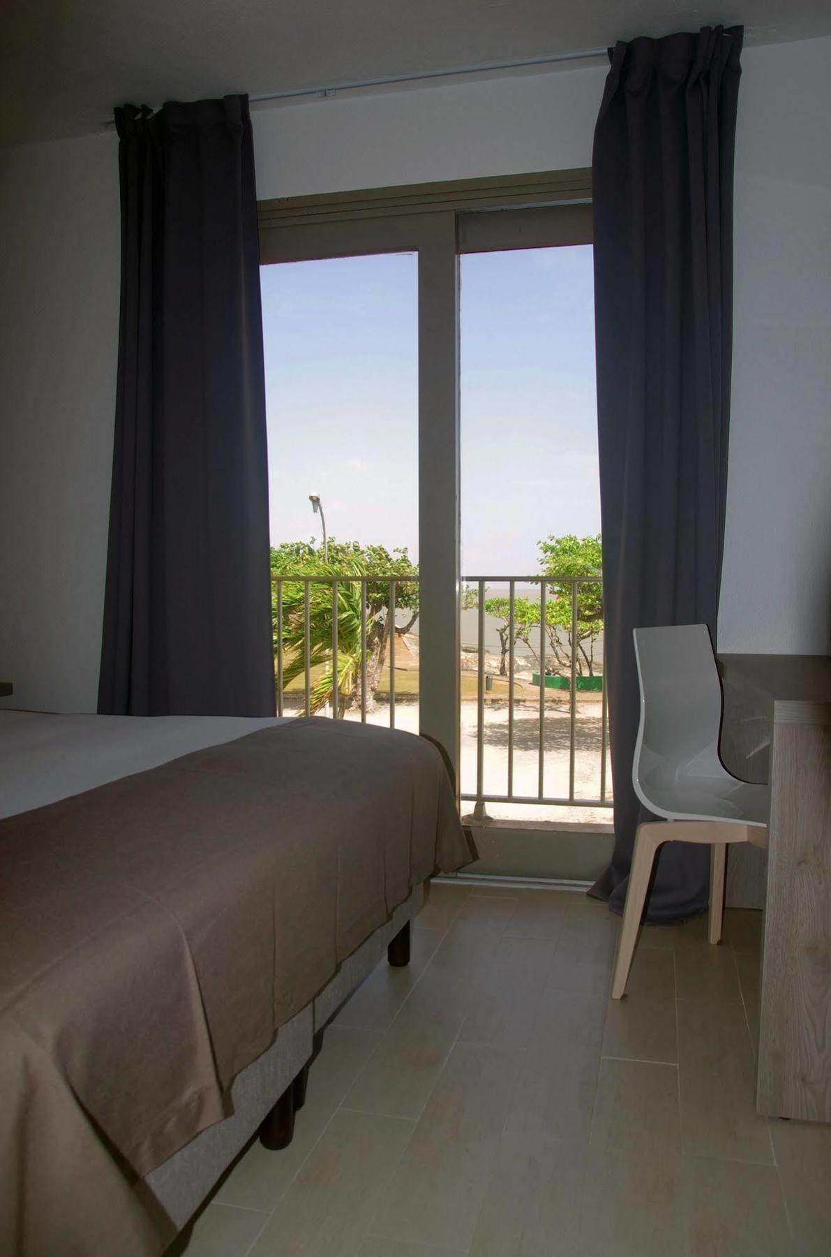 Hotel Des Amandiers Cayenne Dış mekan fotoğraf